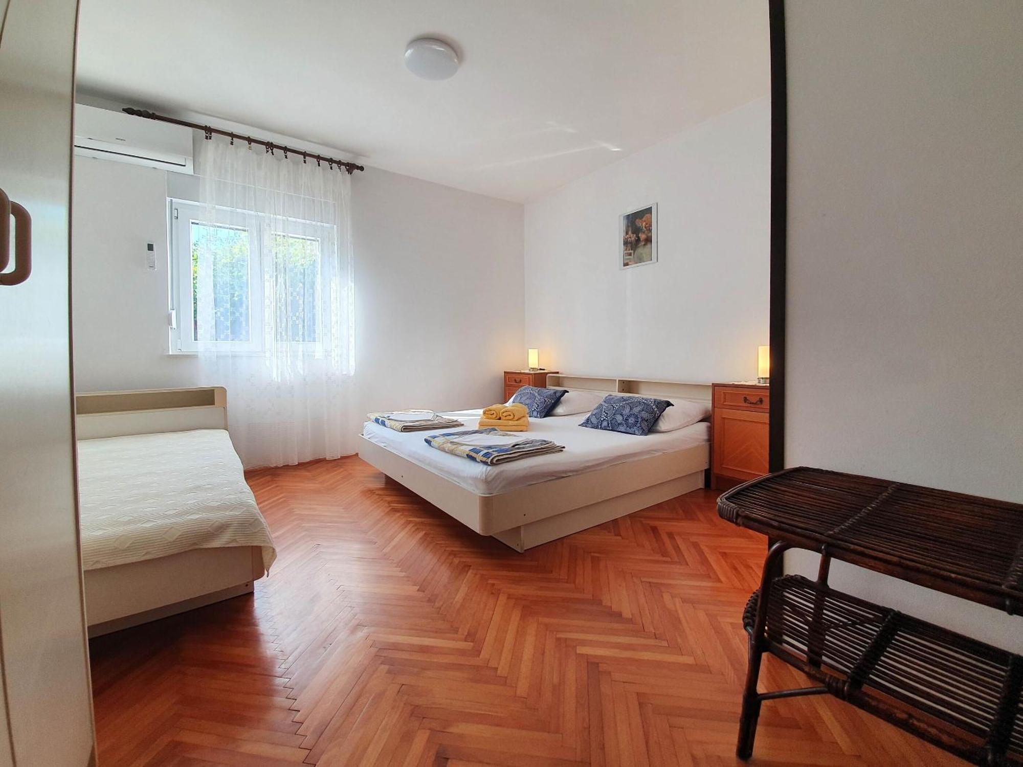 Rooms Zeljka 2 Crikvenica Eksteriør bilde