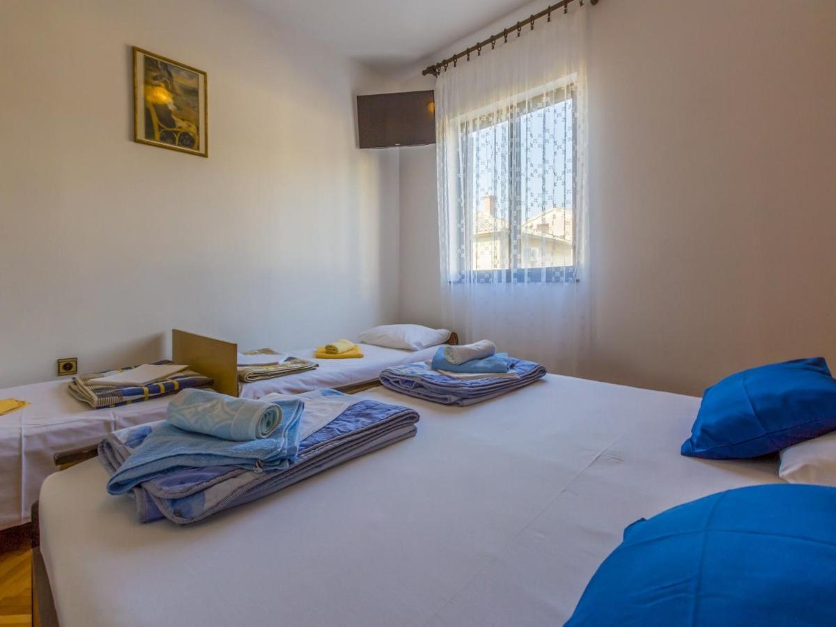 Rooms Zeljka 2 Crikvenica Eksteriør bilde